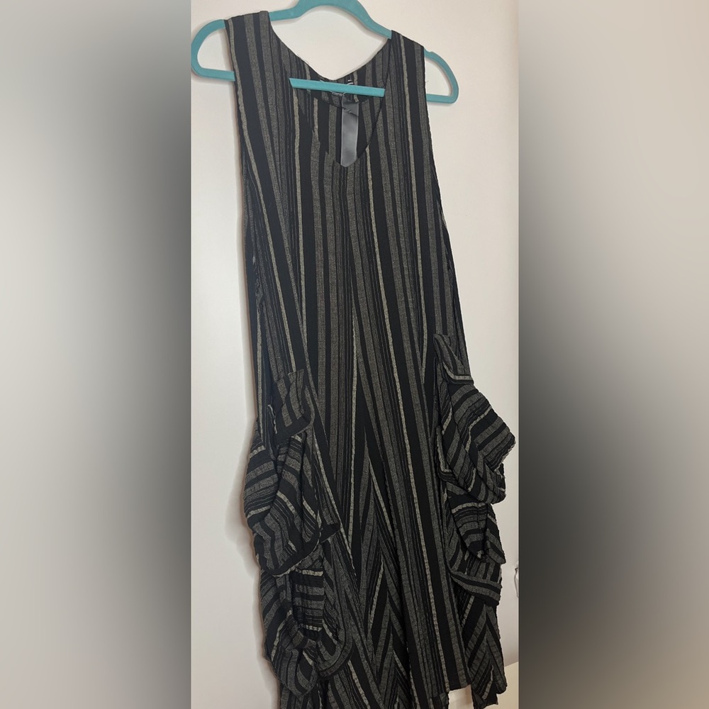 TRANSPARENTE BLACK LABEL LONG DRESS.DESIGNED IN FRANCE. HIGH END FABRIC. L/XL.